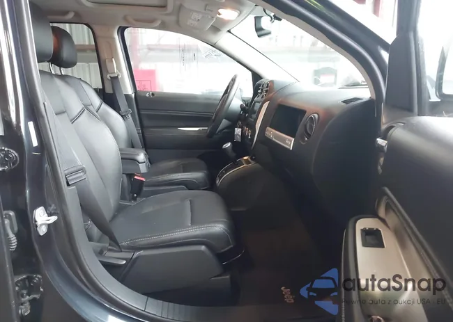 1C4NJDEB0GD550225: 42441337