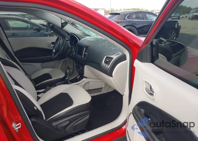 3C4NJCBB2LT154879: 42440693