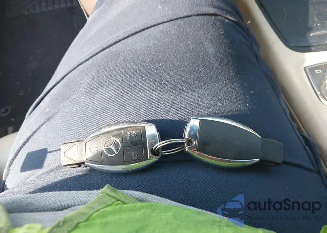 WDDSJ4EB4FN208150: 42440697