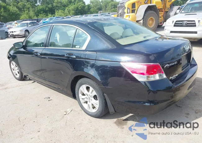 1HGCP26418A101022: 42441789