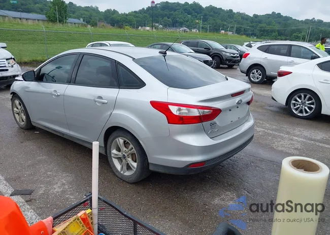 1FADP3F24EL349875: 42441845