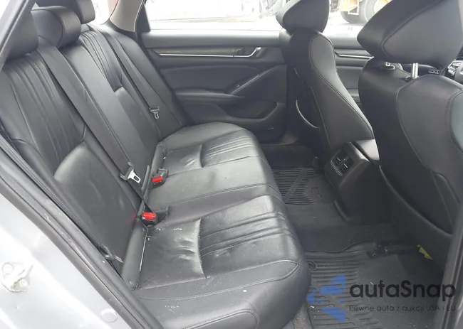 1HGCV3F50KA017933: 42442222