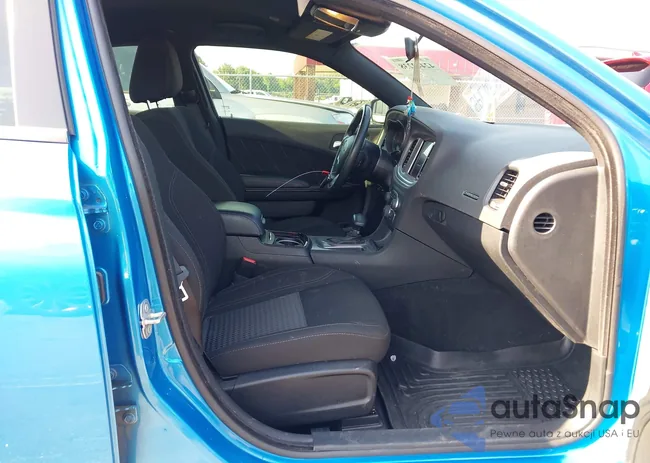 2C3CDXBG8PH561805: 42442238