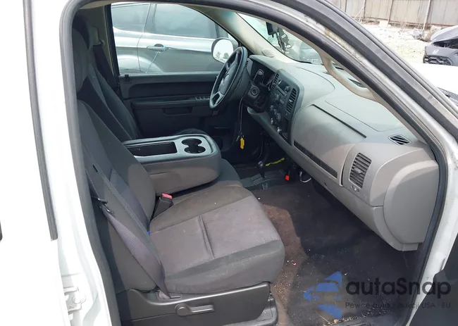 3GTRKUEA7AG226527: 42441686