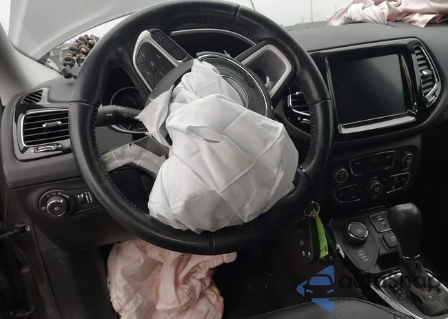 3C4NJDCB1LT131792: 42443165