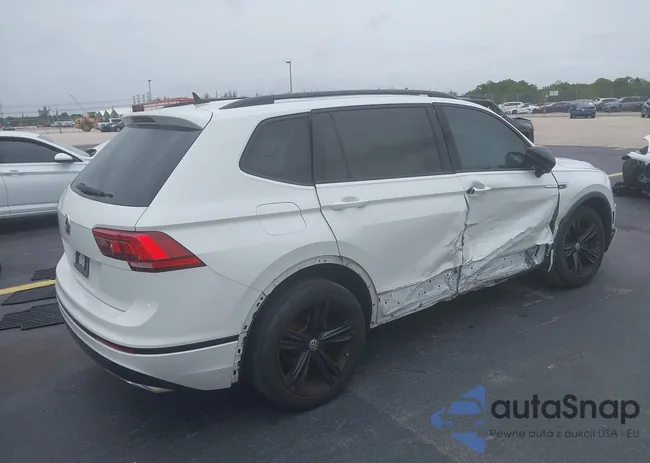 3VV3B7AX2KM098204: 42443312