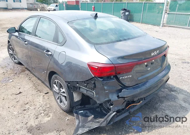 3KPF24AD2RE724712: 42443356