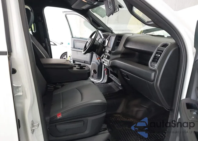 3C6UR5CJ4RG267621: 42442525