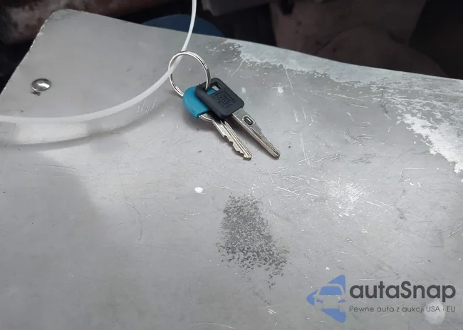 1G6KD52B5RU258239: 42443870