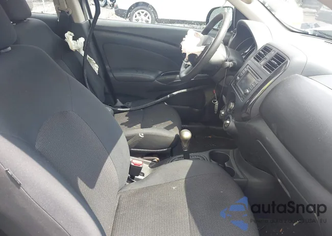 3N1CN7APXDL856646: 42444042