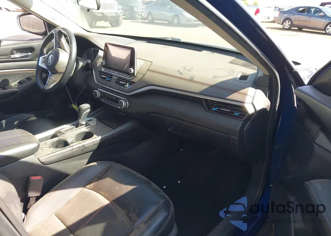 1N4BL4CV1LC137973: 42444045