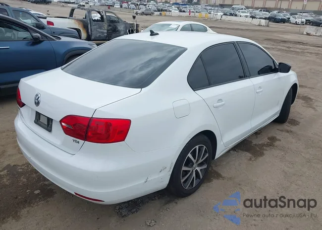 3VWLL7AJ4EM301098: 42444151