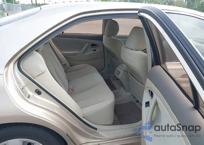 4T1BE46K19U405053: 42444256