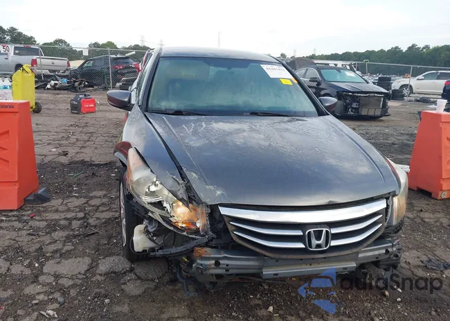 1HGCP2F38CA238149: 42443433