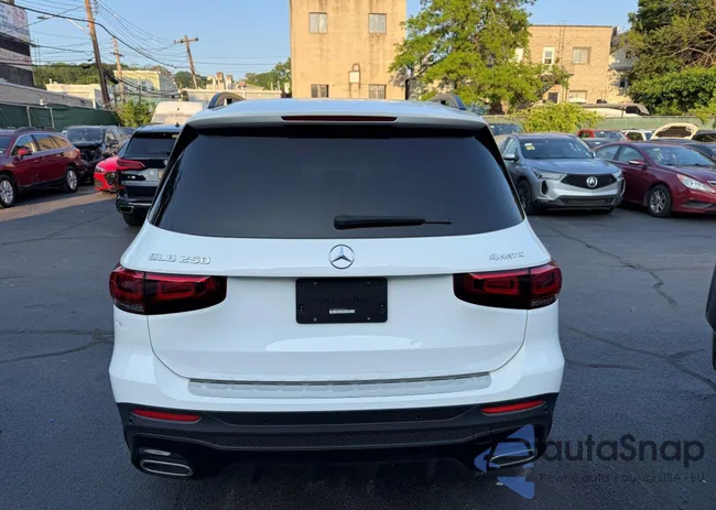 W1N4M4HB9PW308660: 42444775