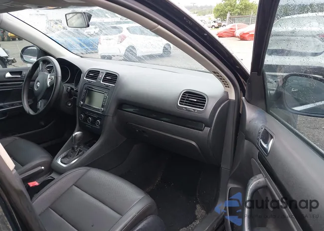 3VWPL7AJ2CM634950: 42445319