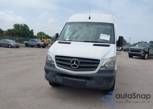 WD3PE8DD3GP364646: 42444570