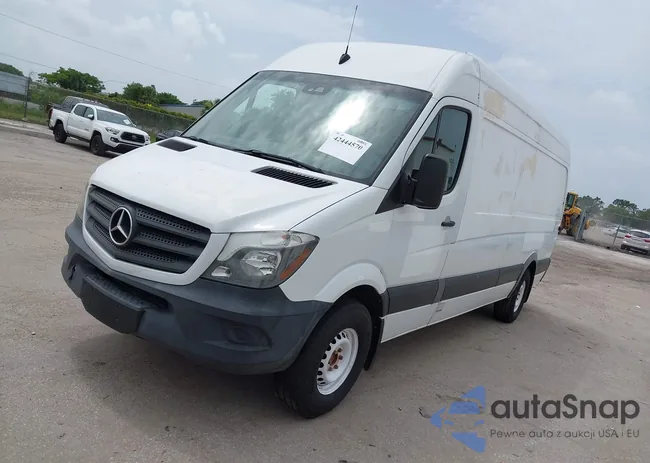 WD3PE8DD3GP364646: 42444570