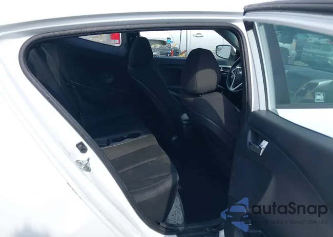 KMHTC6AD4GU297765: 42445929