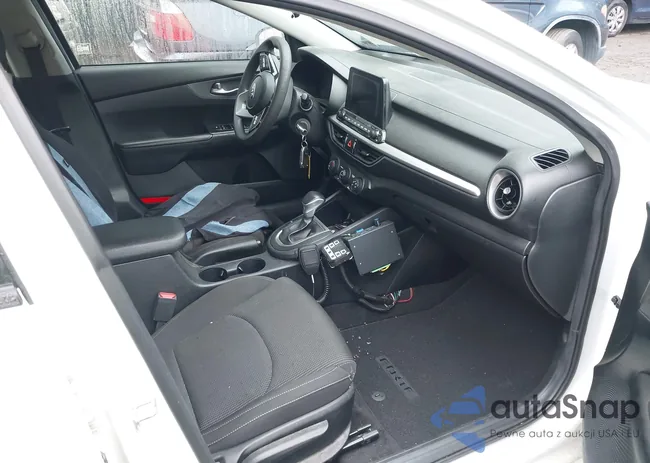 3KPF24AD7LE172261: 42446224