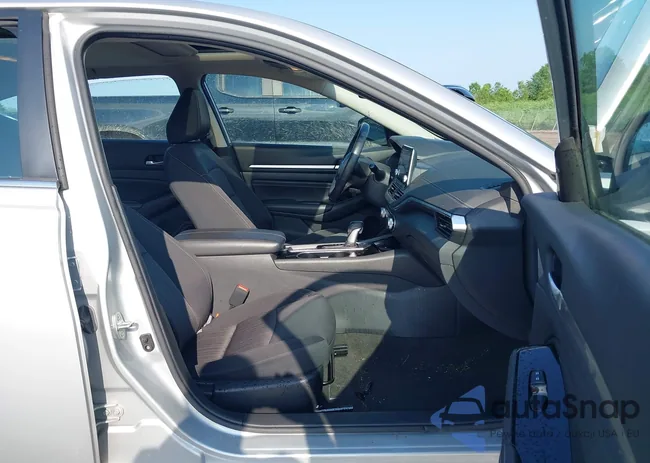 1N4BL4DWXNN332954: 42445654