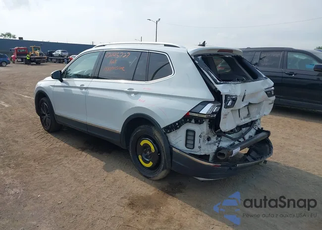 3VV2B7AX6JM099706: 42445727