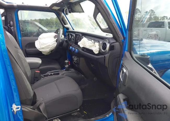 1C4HJXEN6PW686565: 42446770