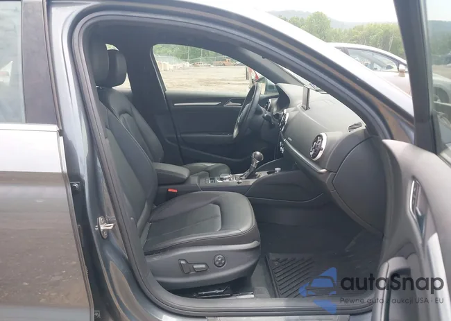 WAUEFGFF6F1047770: 42446797