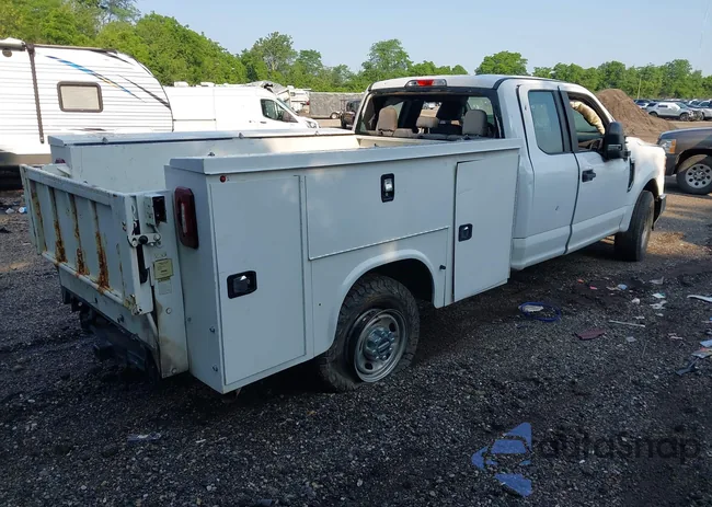 1FT7X2A65HED29767: 42446883