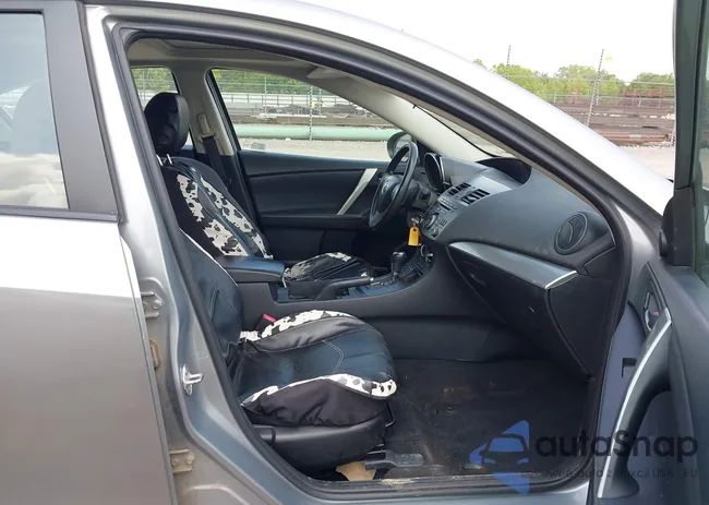 JM1BL1W79C1691960: 42447146