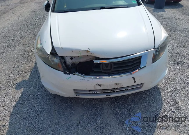 1HGCP26328A136840: 42447296