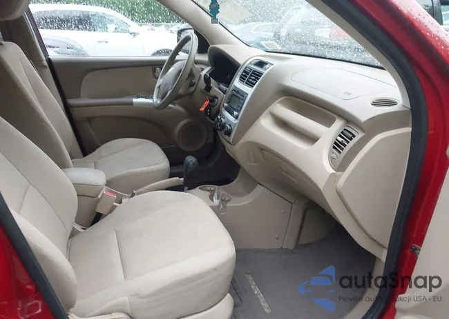 KNDJE723997636958: 42447308