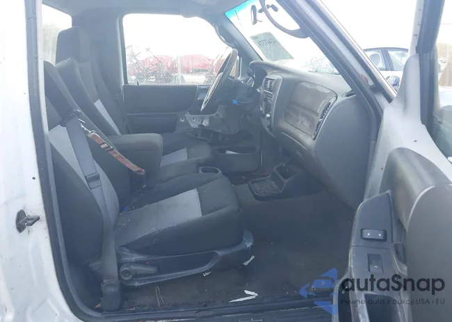 1FTYR10D19PA62710: 42447324