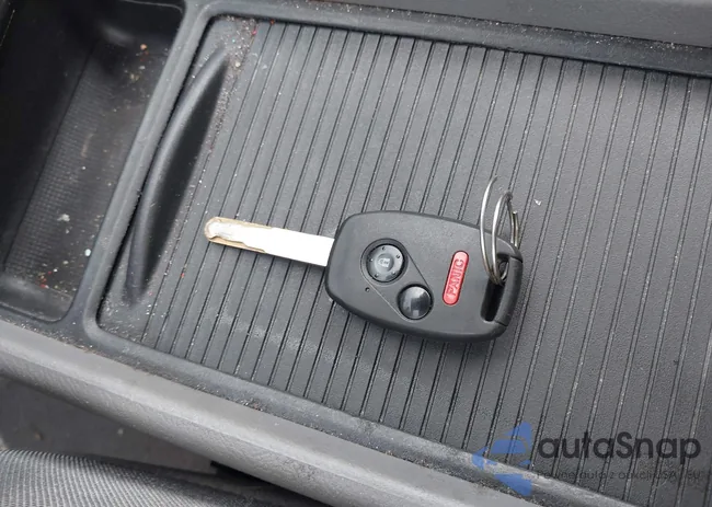 2HGFA16528H300440: 42446349