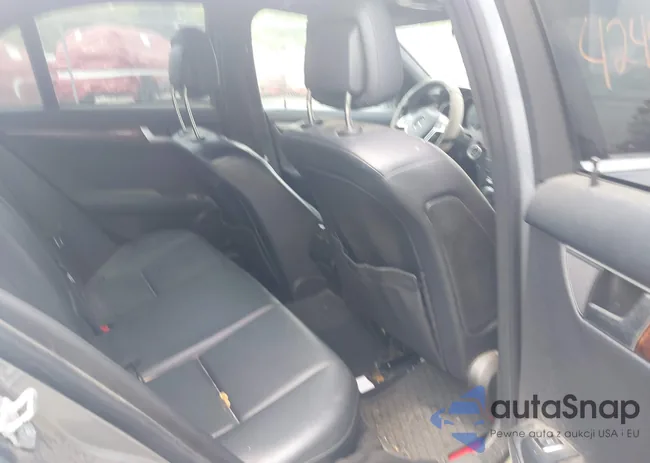 WDDGF8BBXCR209813: 42446496