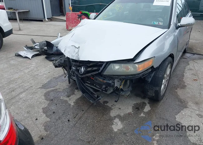 JH4CL96896C004589: 42446528