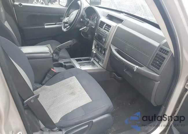 1J8GP58K69W539156: 42446553