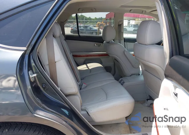 2T2GK31U28C053226: 42446557