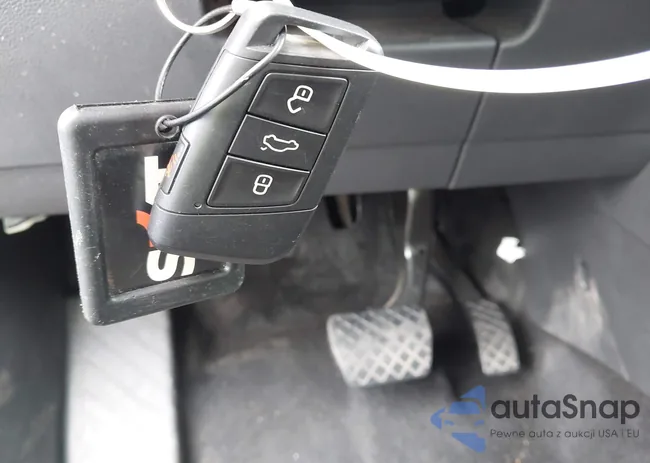 3VV5X7B26RM037123: 42447853