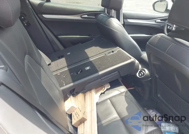 ZASFAKPN8J7B90621: 42447951