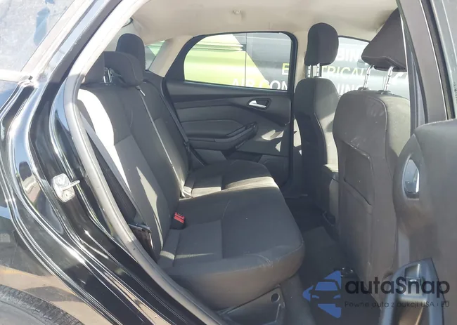 1FADP3F20GL370015: 42448063