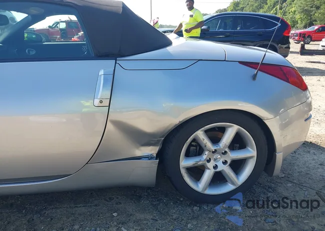 JN1AZ36A94T003952: 42448314