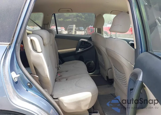 JTMBD31V785184506: 42447384