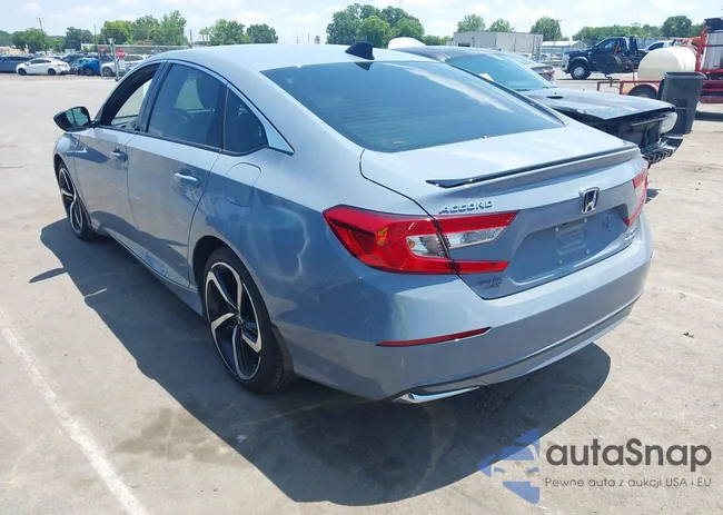 1HGCV3F26NA033838: 42447473