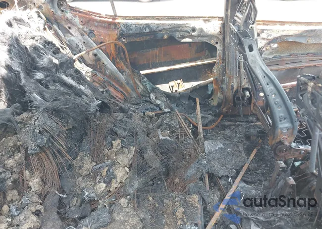 KMHD84LF9JU474701: 42447545