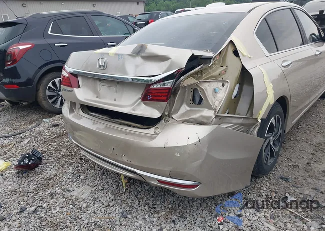 1HGCR2F38HA087279: 42447560