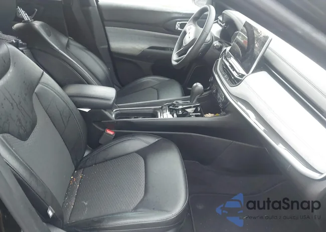 3C4NJDBN6RT111820: 42448751