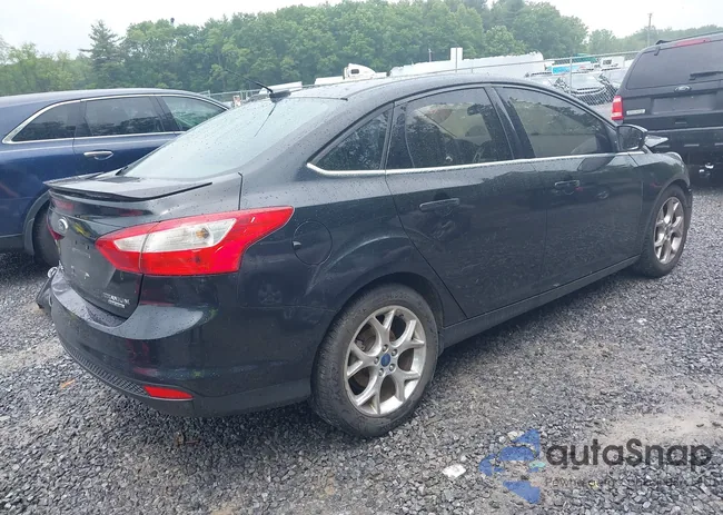 1FADP3J21DL107230: 42448760