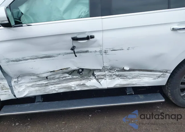 1FMJU2AT6MEA17614: 42448985