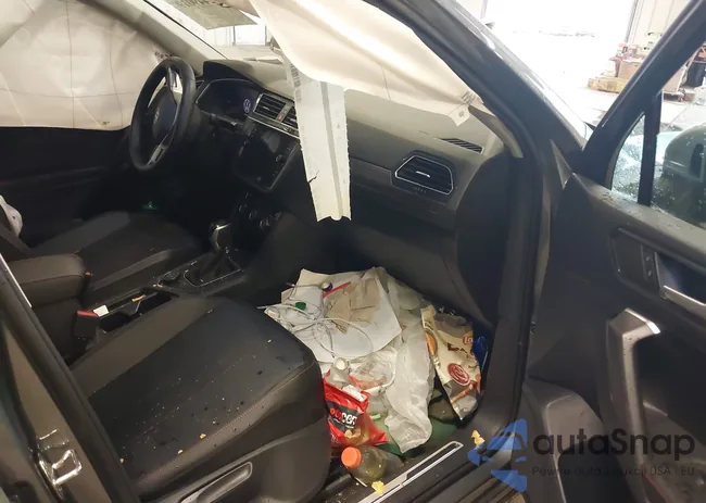 3VVAB7AX3RM219372: 42449019